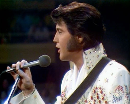 Elvis performs live in Honolulu, 1973